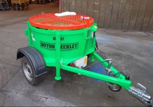  



	
		
			Caractéristiques    
			BM 181 ELR
		
		
			Capacité de malaxage maxi 
			180 l
		
		
			Volume